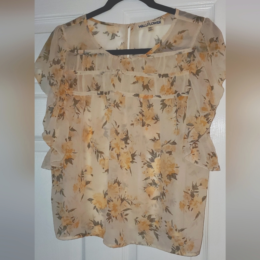 Wallflower juniors sheer blouse, floral print color cream, yellow, green. Size L
